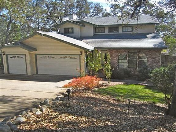 3rd image of 810 Brown Dr