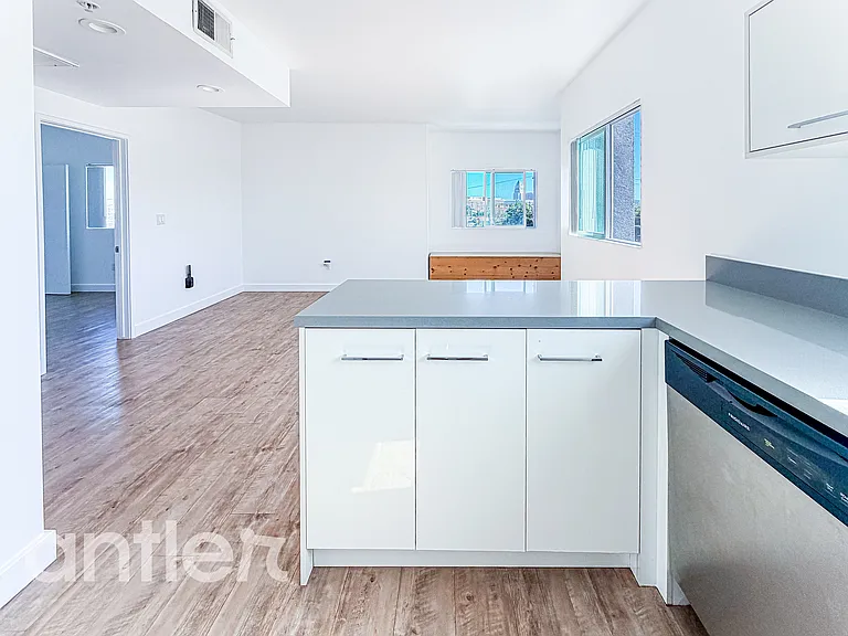 845 N Bunker Hill Ave #I300 — Photo 13