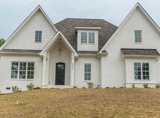 6846 Shields Dr, Oak Ridge, NC 27310