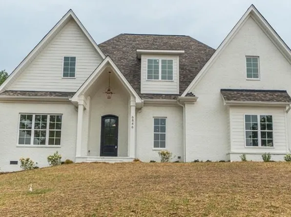 6846 Shields Dr, Oak Ridge, NC 27310