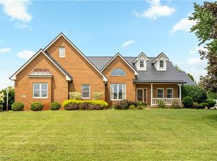 3371 Sherbrook Dr, Uniontown, OH 44685