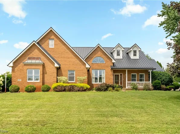 3371 Sherbrook Dr, Uniontown, OH 44685