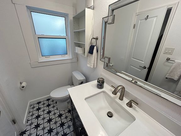4th image of 241 3rd St N #131