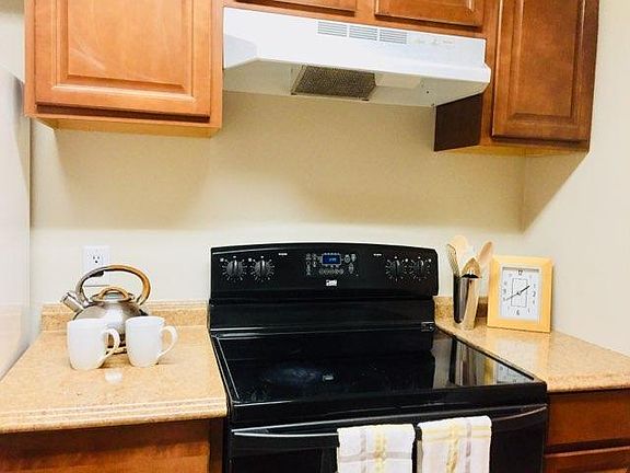 3rd image of 6105 N 16th St APT N106