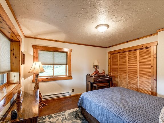 29th image of this home