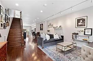 4059 Saint Johns Way — Photo 3