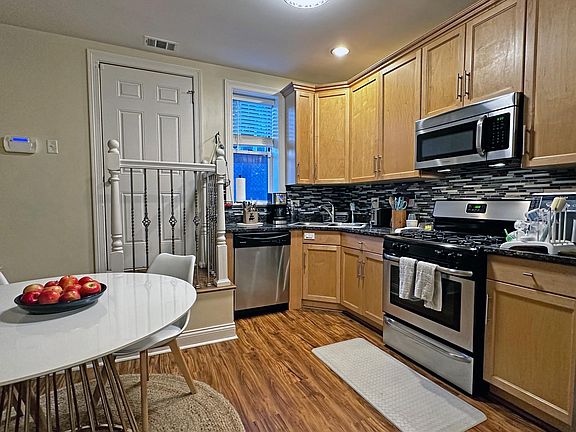 3rd image of 4516 N Ashland Ave APT Ge
