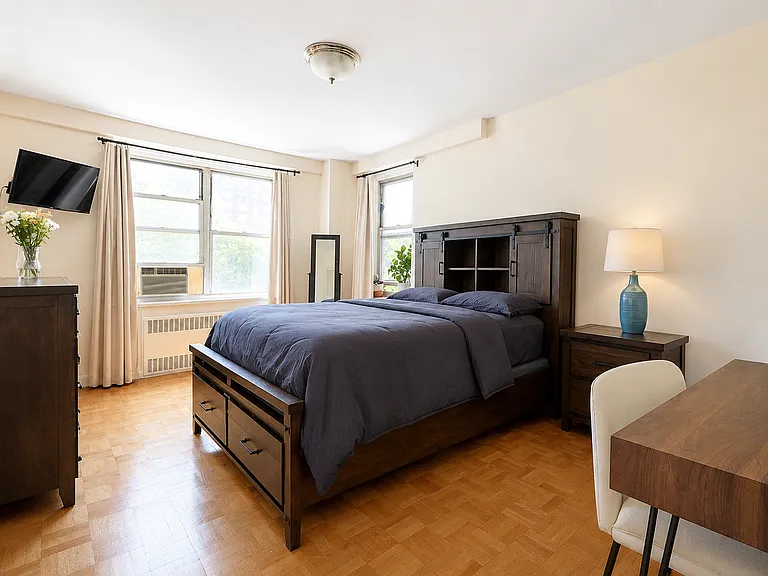 2601 Henry Hudson Pkwy W #4E — Photo 8