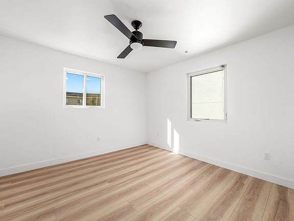 5th image of 402 Arbor Dr #3