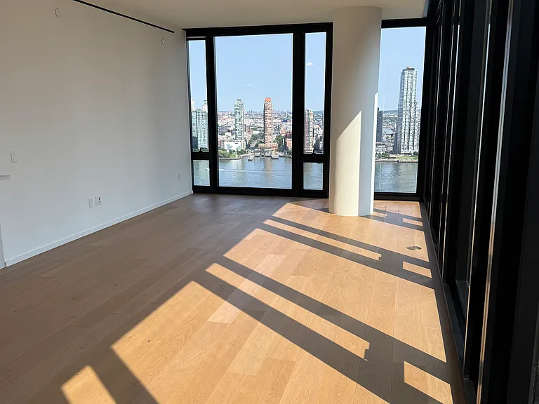 695 1st Ave #31D — Photo 3