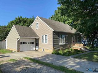 405 W Dodge St, Luverne, MN 56156