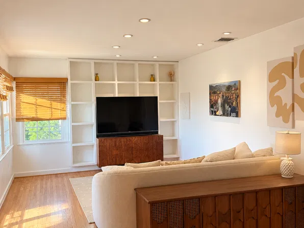 11341 Cashmere St, Los Angeles, CA 90049