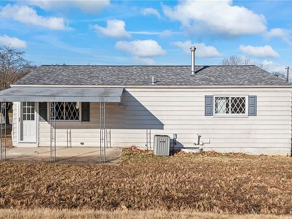 4th image of 216 New Hampshire Dr