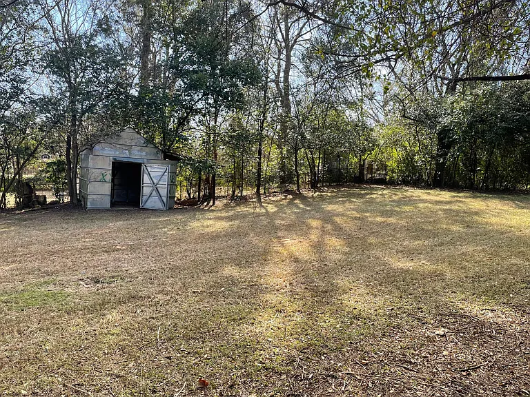 229 Camellia Dr — Photo 16