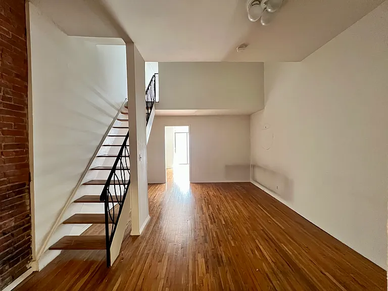 320 E 65th St #520 — Photo 4