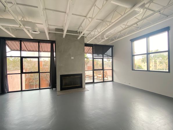 2110 Main St SUITE 303