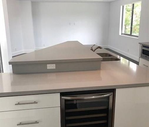 5th image of 1014 NE 3rd St #1014