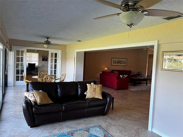 5581 Golf Pointe Dr — Photo 13