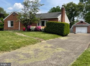 227 Fitzwatertown Rd, Willow Grove, PA 19090