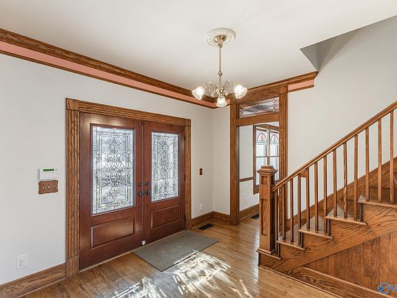 2nd image of 407 Viduta Pl SE