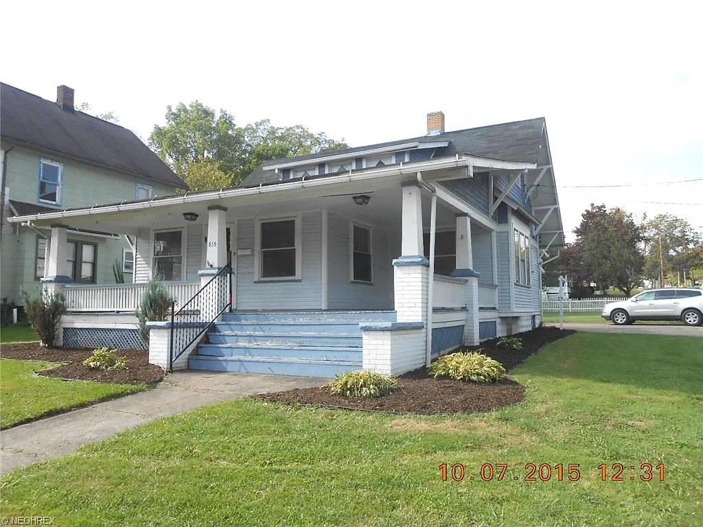 615 5th St photo 1