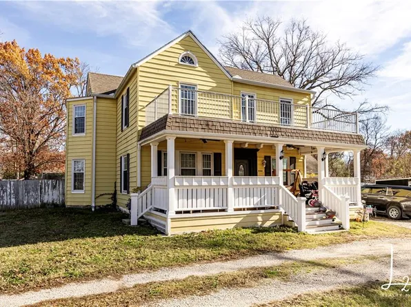 530 N 10th St, Fredonia, KS 66736