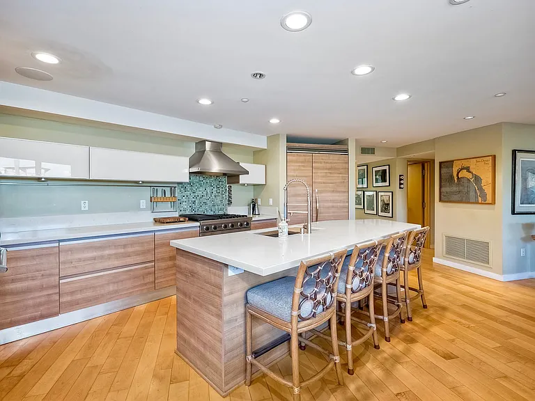 1052 Anchorage Ln — Photo 10