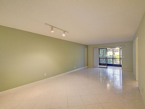 5th image of 15364 Lakes Of Delray Blvd APT 49
