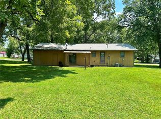 130 Monroe St, Pomona, KS 66076