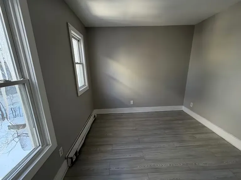 143 Congress Ave #3 — Photo 8
