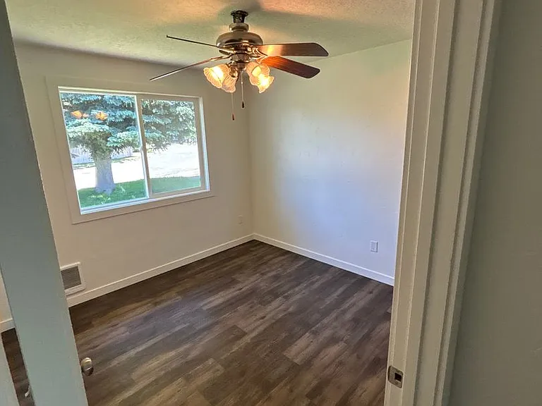 720 Kimberly Dr — Photo 14