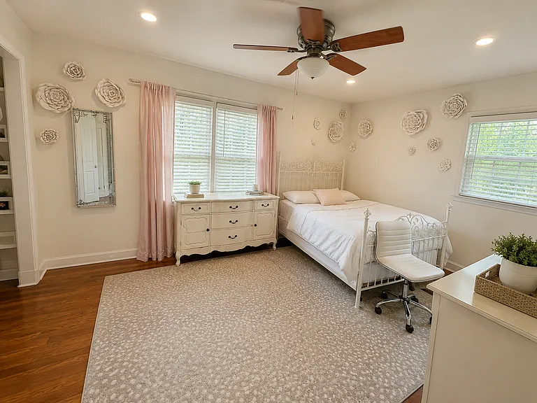 2653 Club Valley Dr NE — Photo 4