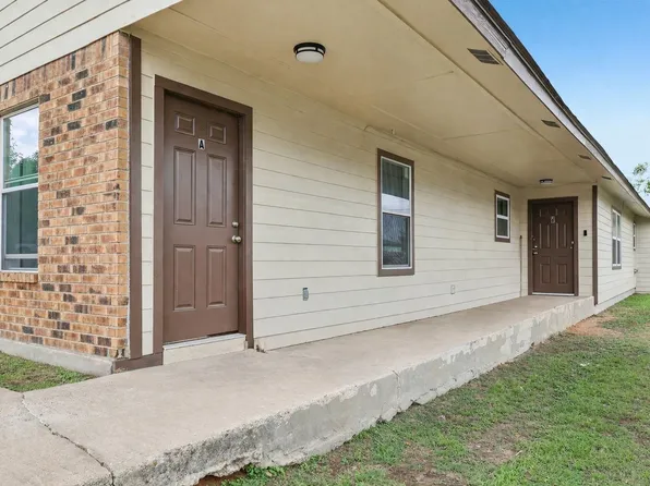 200 Monterrey St #A & B, Elgin, TX 78621