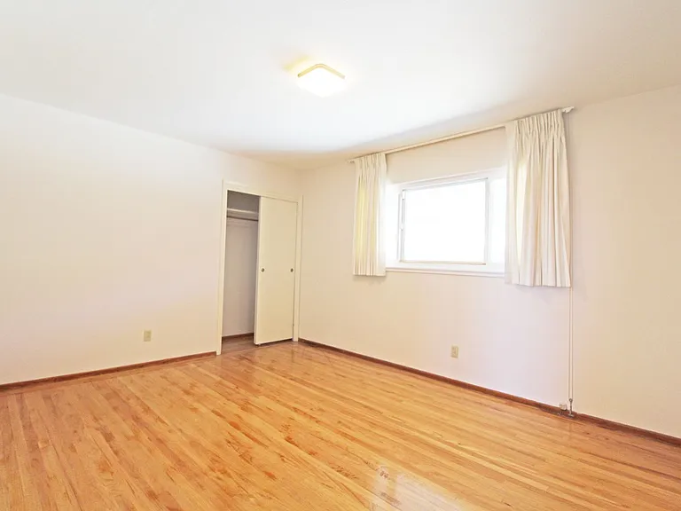 115 Rishell Dr — Photo 13