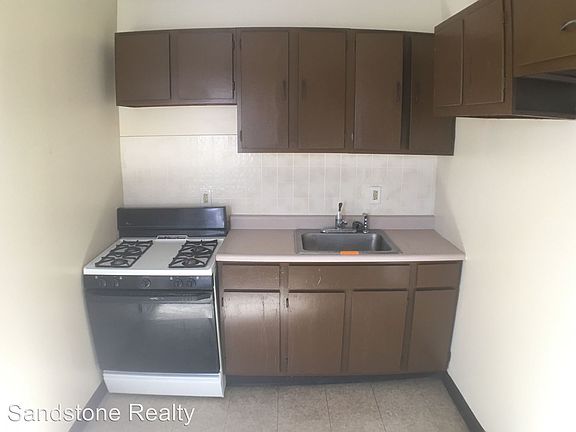 3rd image of 4629 Storer Ave #4629