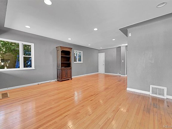 3rd image of 3580 Newport Street