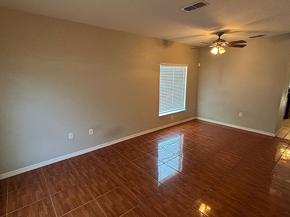 2nd image of 5211 Windsor Lake Cir