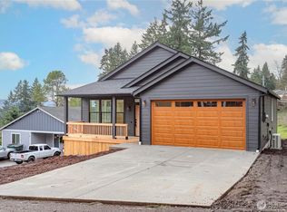 2333 W Castleman Street, Longview, WA 98632
