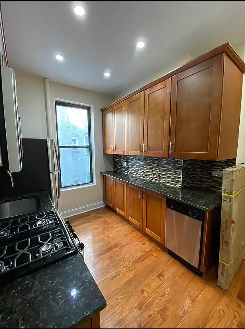 319 Baltic Street — Photo 1