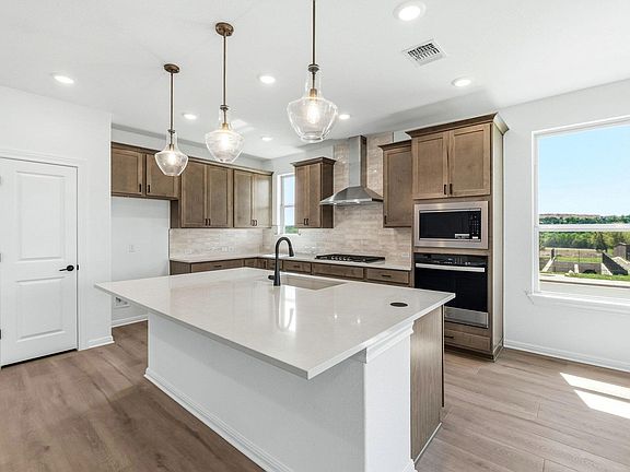 7th image of this home