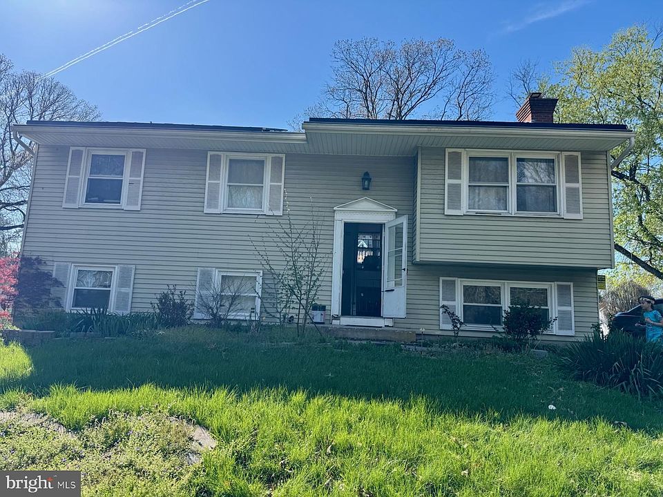 1st image of 505 Villa Carol Dr