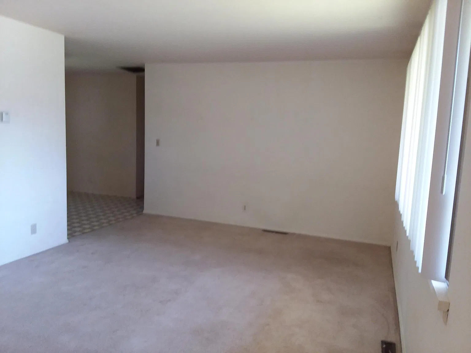 3 bed, 1152 sqft, $1,700 — Photo 2