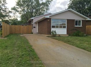82 Palmer Rd #2, Hamilton, ON L8T 3E9