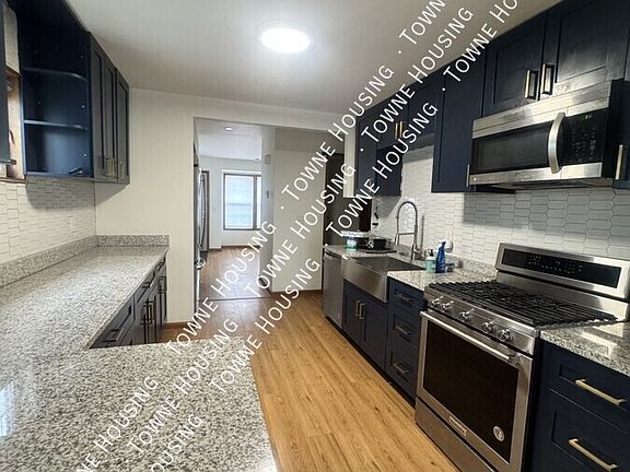 3rd image of 430 Connecticut St