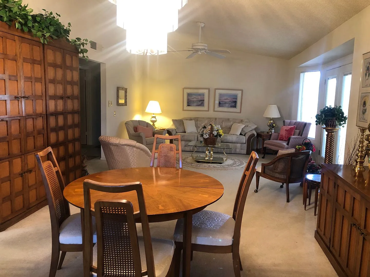 Discover comfortable living in Mesa, AZ with this 3-bedroom, 3-bath home offering access to all L... — Photo 4