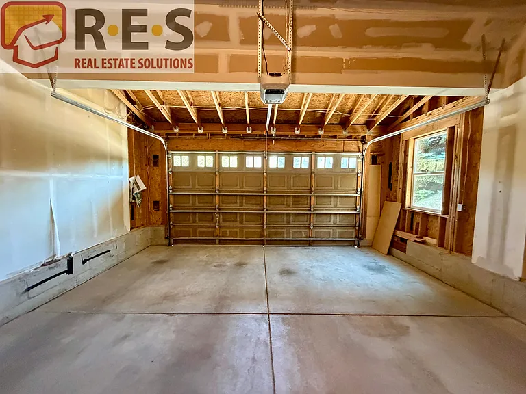 10761 Glengate Cir — Photo 29