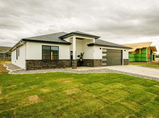 10 Geneva Ln, Sheridan, WY 82801