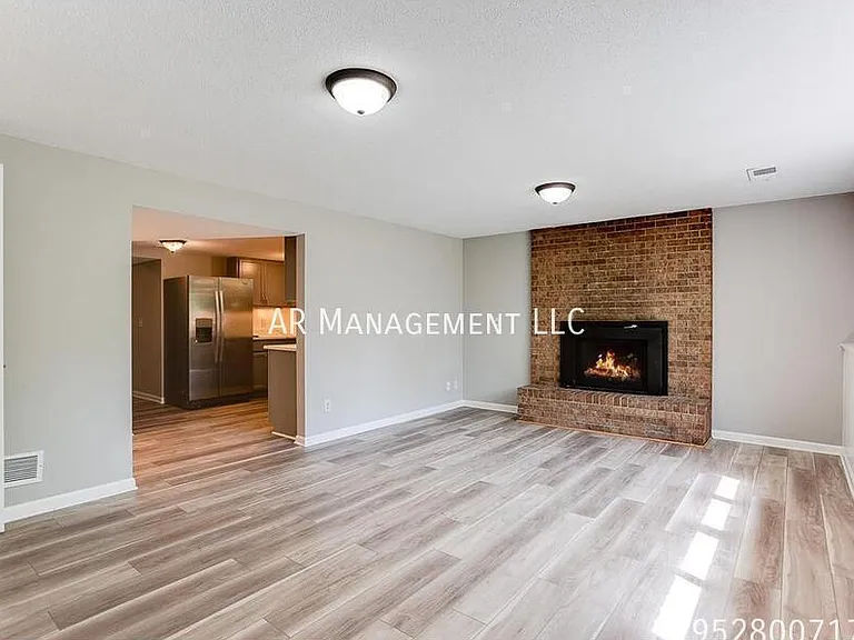 6416 Sherwood Ave — Photo 6
