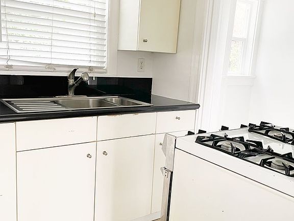 4th image of 3278-3284 Casitas Ave #3372