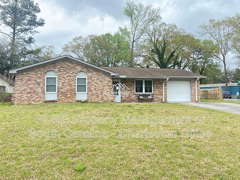 371 Furman Ln — Photo 1